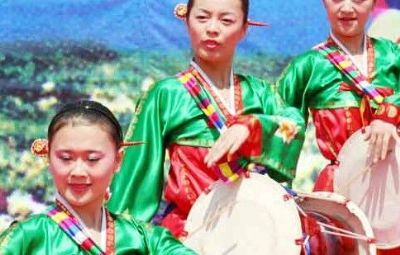 朝鲜族农乐舞・乞粒舞