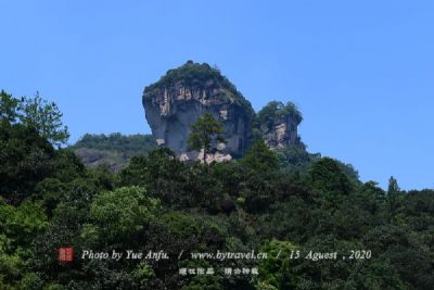 绵山李姑岩